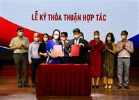 Buổi lễ ký kết giữa Trường cao đẳng nghệ thuật Hà Nội với Trung tâm giao lưu Quốc tế 